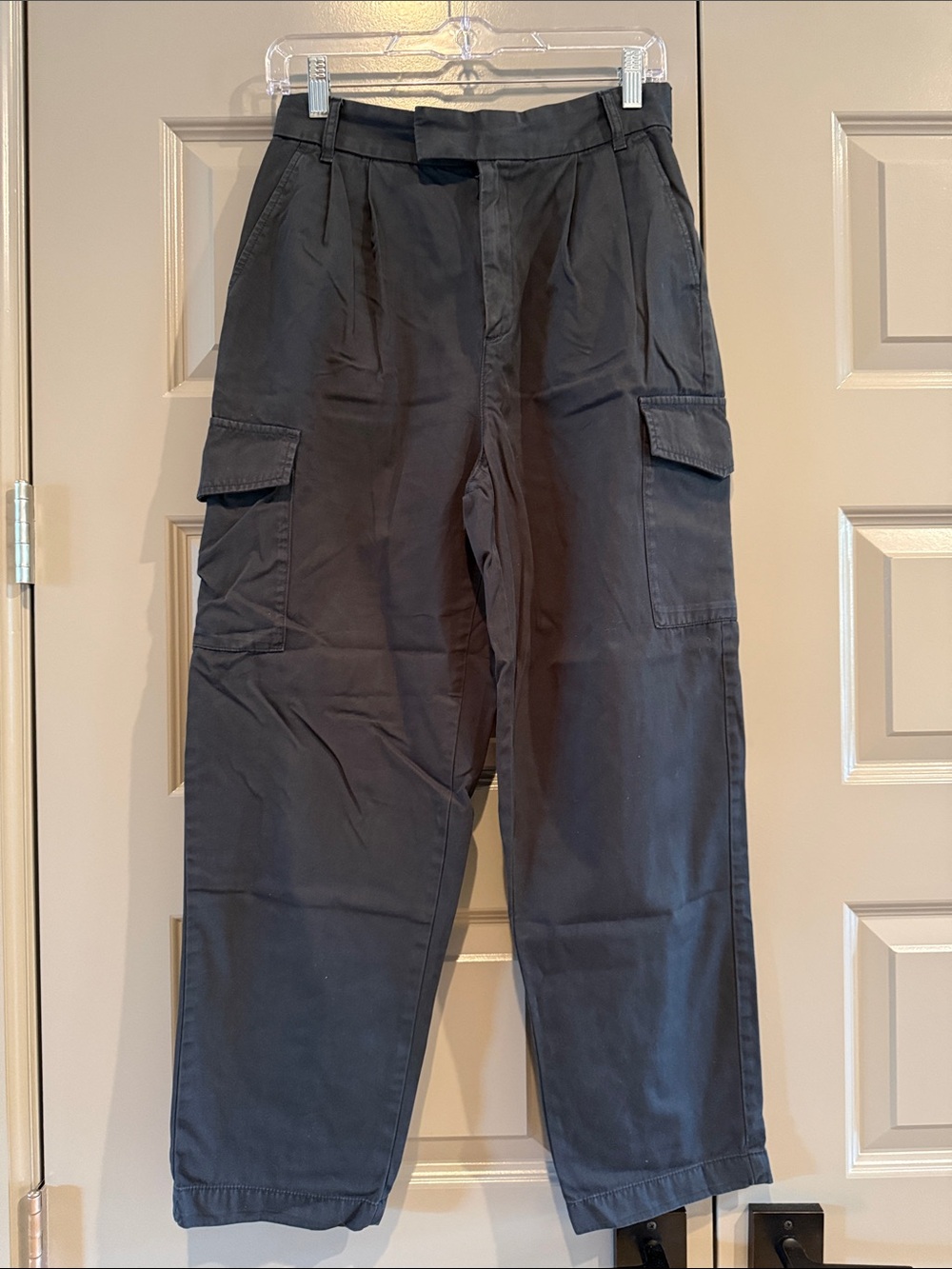 LAST CALL! GAP Women's Black Pleated Cargo Pants with Utility Pockets